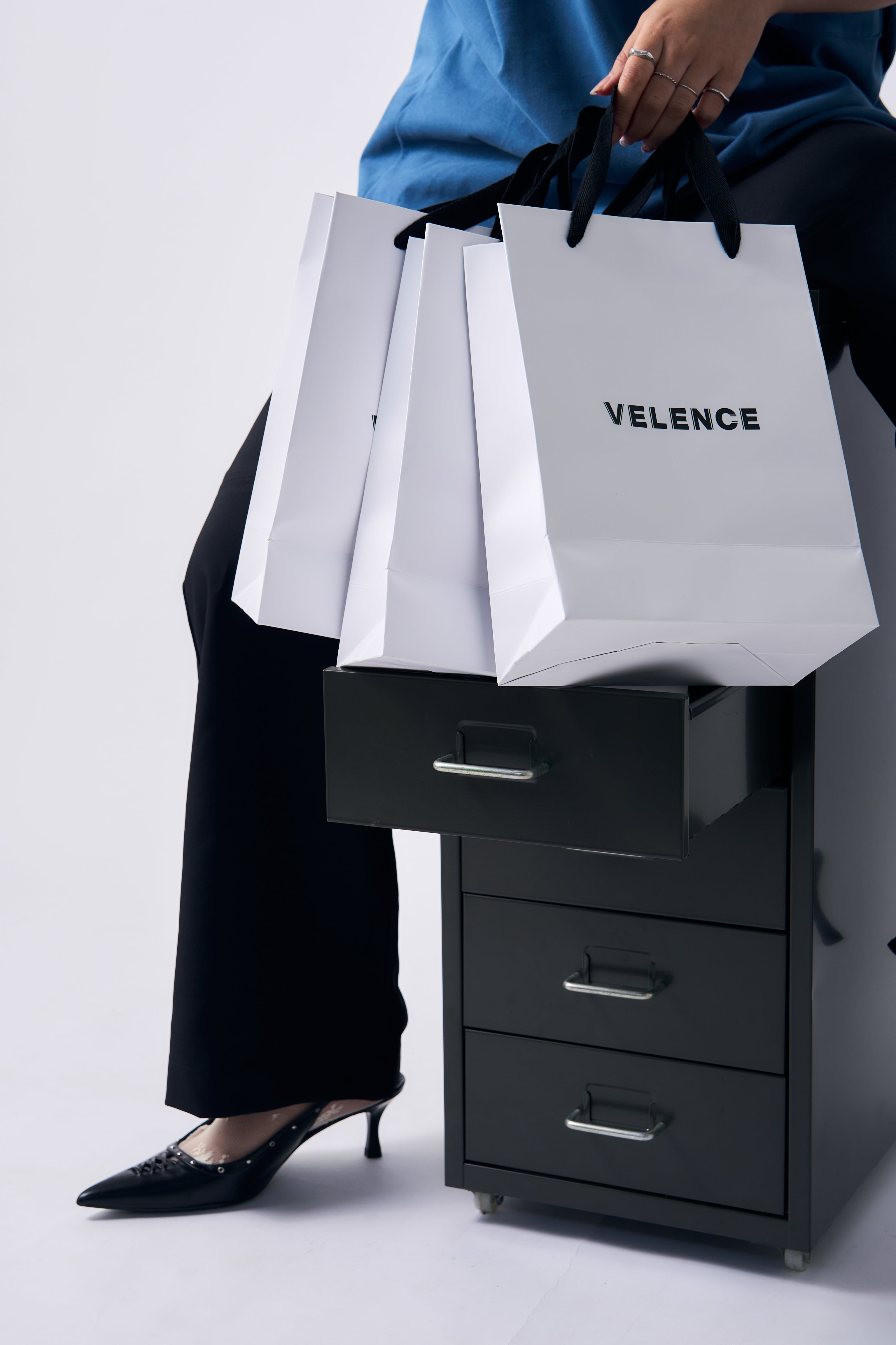 ウィン WIN ブランド VELENCE まとめ売り In Win Shows Off The New Z Frame, A Series, 305 and 307 At